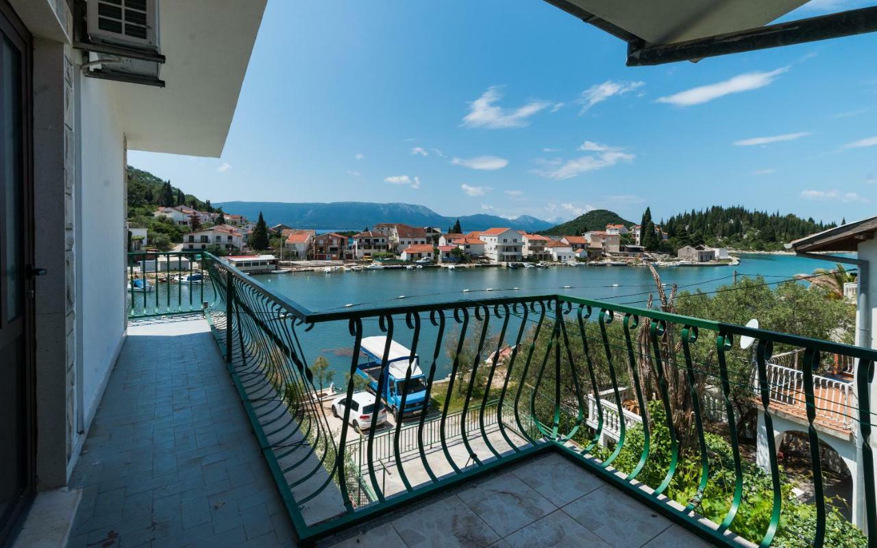Apartments Azzurro Blace Exterior photo